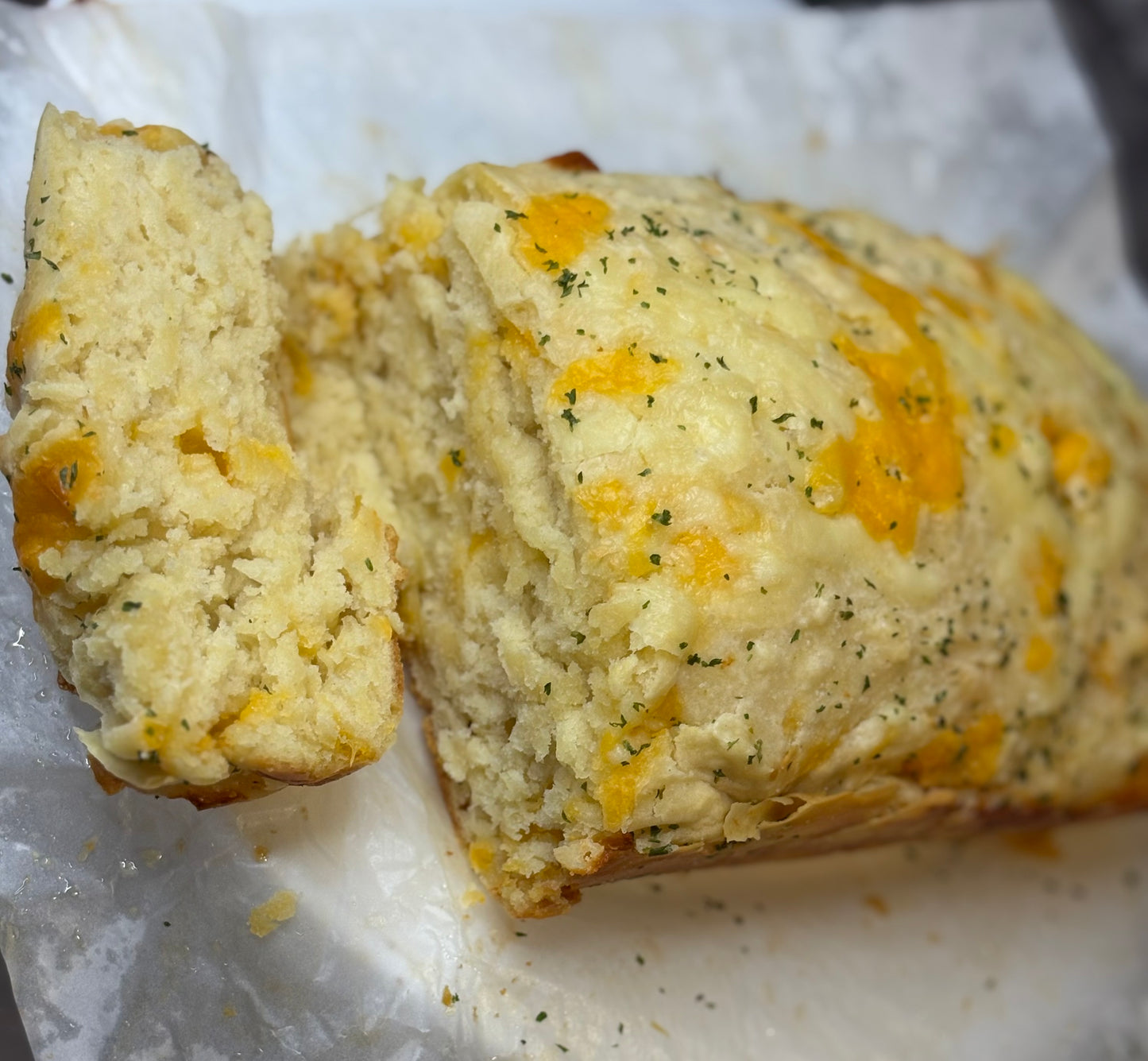 Bread Loaf (Cheddar Bay)